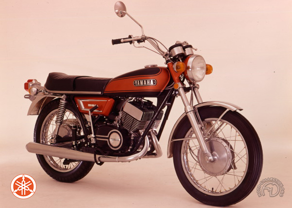moto yamaha historique