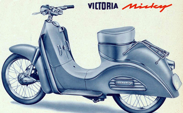 Collection Moto Du Victoria 50 Nicky au Csepel Panni