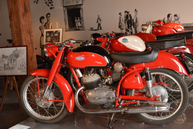 Les vraies motos Ferrari