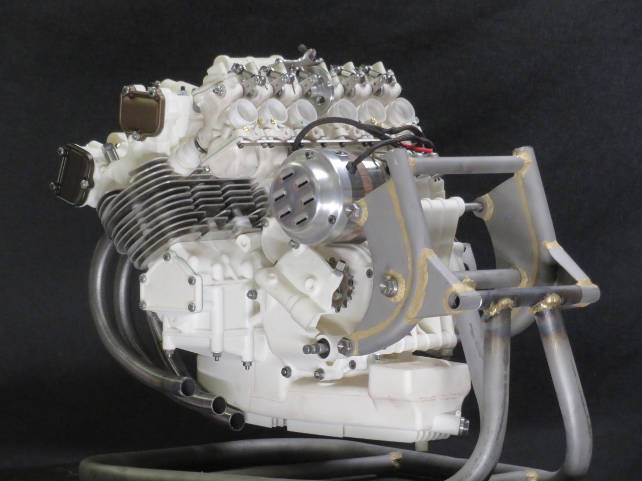 Fabrication de la maquette à l'échelle 1 du moteur Honda 6 RC 174