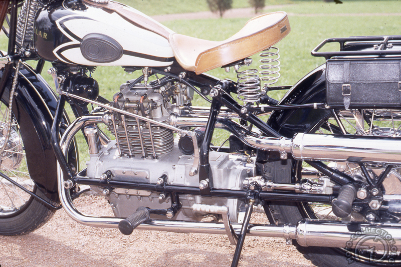 Pour vos intérieurs de motard, découvrez les porte-casques en forme de clé  à molette de Those Once Loyal - Cézanne Motorcycles