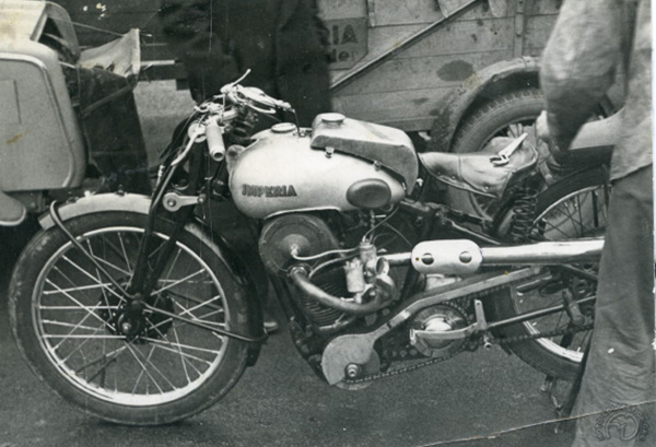 Imperia 350 à pistons opposés 1935