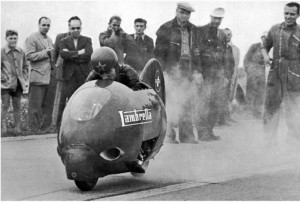 L'ennemi : le Lambretta 125 qui atteignit 201 km/h (archives Vittorio Tessera)