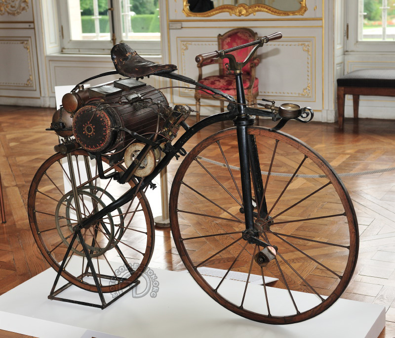 La Louis-Guillaume Perraux originale exposée au musée de Sceaux (Hauts de Seine)