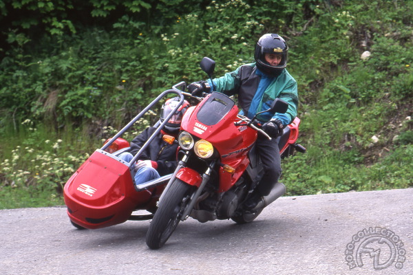 3 roues sur l’angle ! Yamaha-850-side-to-1986-074