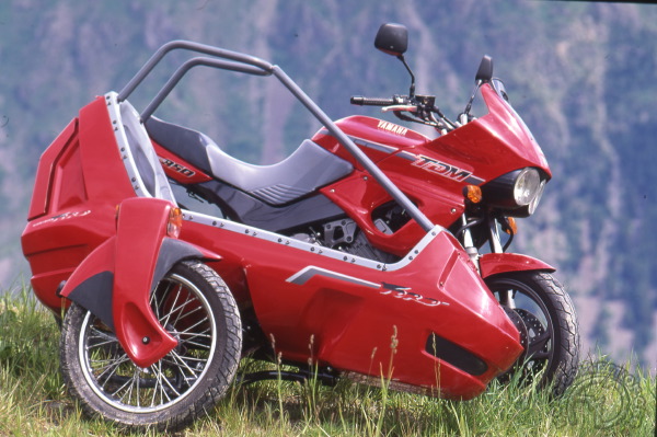 3 roues sur l’angle ! Yamaha-850-side-to-1986-075