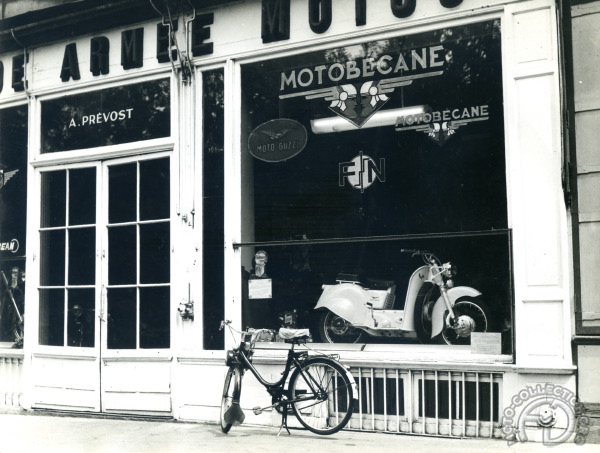 Avenue de la Grande Armée : un siècle de motos - Part I Grande-armee-1950-Galleto-Suparculasse-350-R46C-1