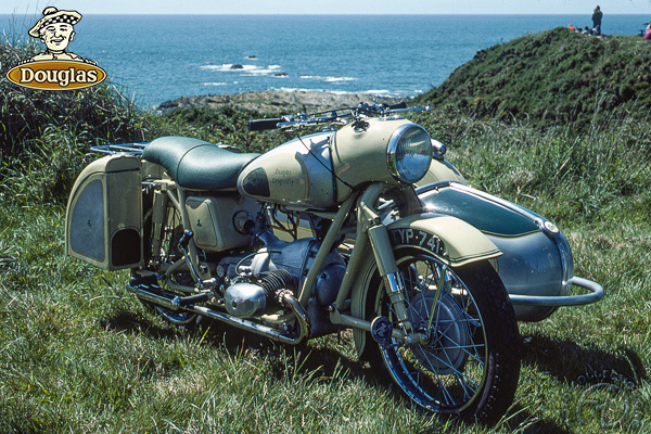 Douglas Dragonfly  motocyclette motorrad motorcycle vintage classic classique scooter roller moto scooter