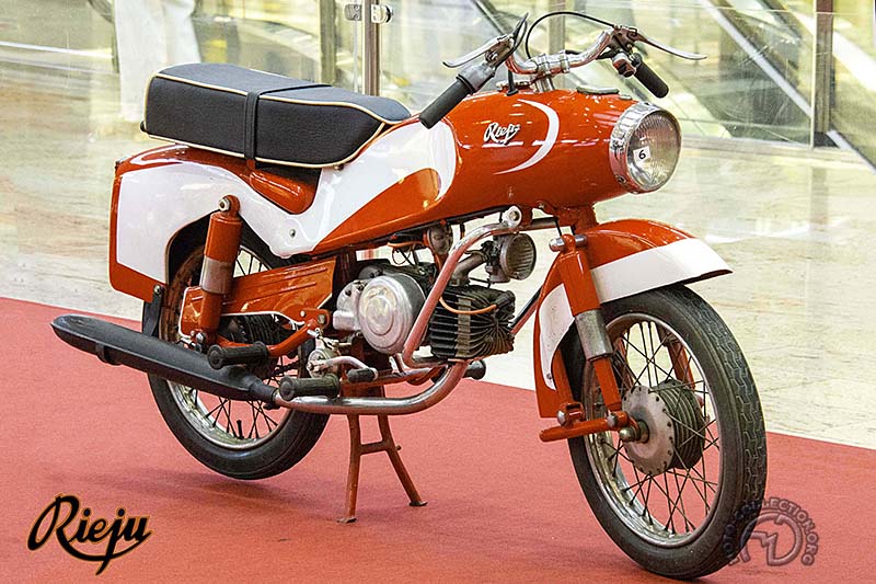 Rieju Tahon Sport motocyclette motorrad motorcycle vintage classic classique scooter roller moto scooter