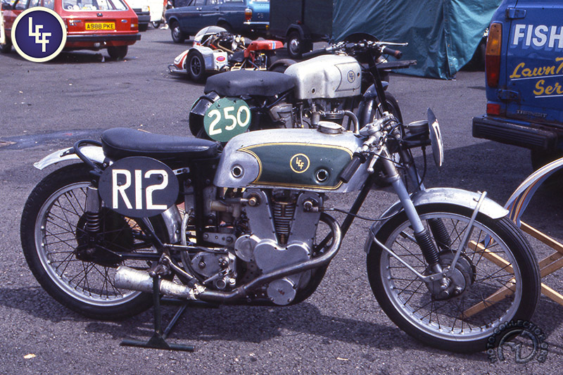 LEF Course 2 ACT motocyclette motorrad motorcycle vintage classic classique scooter roller moto scooter