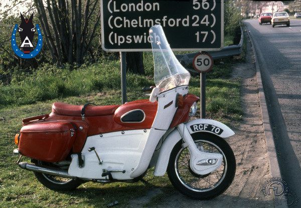 Ariel Leader motocyclette motorrad motorcycle vintage classic classique scooter roller moto scooter