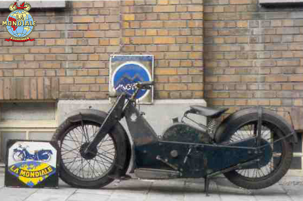 La Mondiale Tourisme à selle motocyclette motorrad motorcycle vintage classic classique scooter roller moto scooter