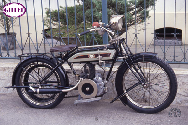 Gillet Herstal Luxe à courroie motocyclette motorrad motorcycle vintage classic classique scooter roller moto scooter