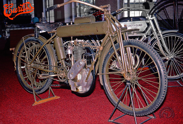 Curtiss 4 1/2 HP motocyclette motorrad motorcycle vintage classic classique scooter roller moto scooter