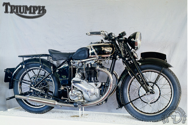 Triumph D2-492-86-17